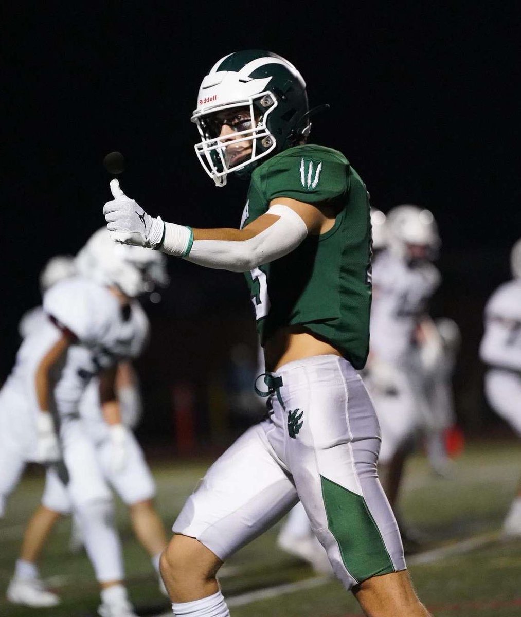 wolverines_ftbl's tweet photo. Thomas Warren | #13 | WR
Coming off a huge offensive season, Thomas looks to continue his dominance as one of the best deep ball receivers in the TVL. Thomas's athleticism makes him nearly unguardable 1 on 1, and a matchup nightmare for any defensive back. https://t.co/I0aU2rnBly