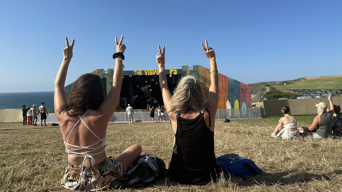 That’s a wrap for <a href="/bbcintroducing/">BBC Music Introducing</a> on The View Stage at Boardmasters 2024!
<a href="/Jackiemarua/">Jackie Marua</a> putting on the perfect afternoon set✌️