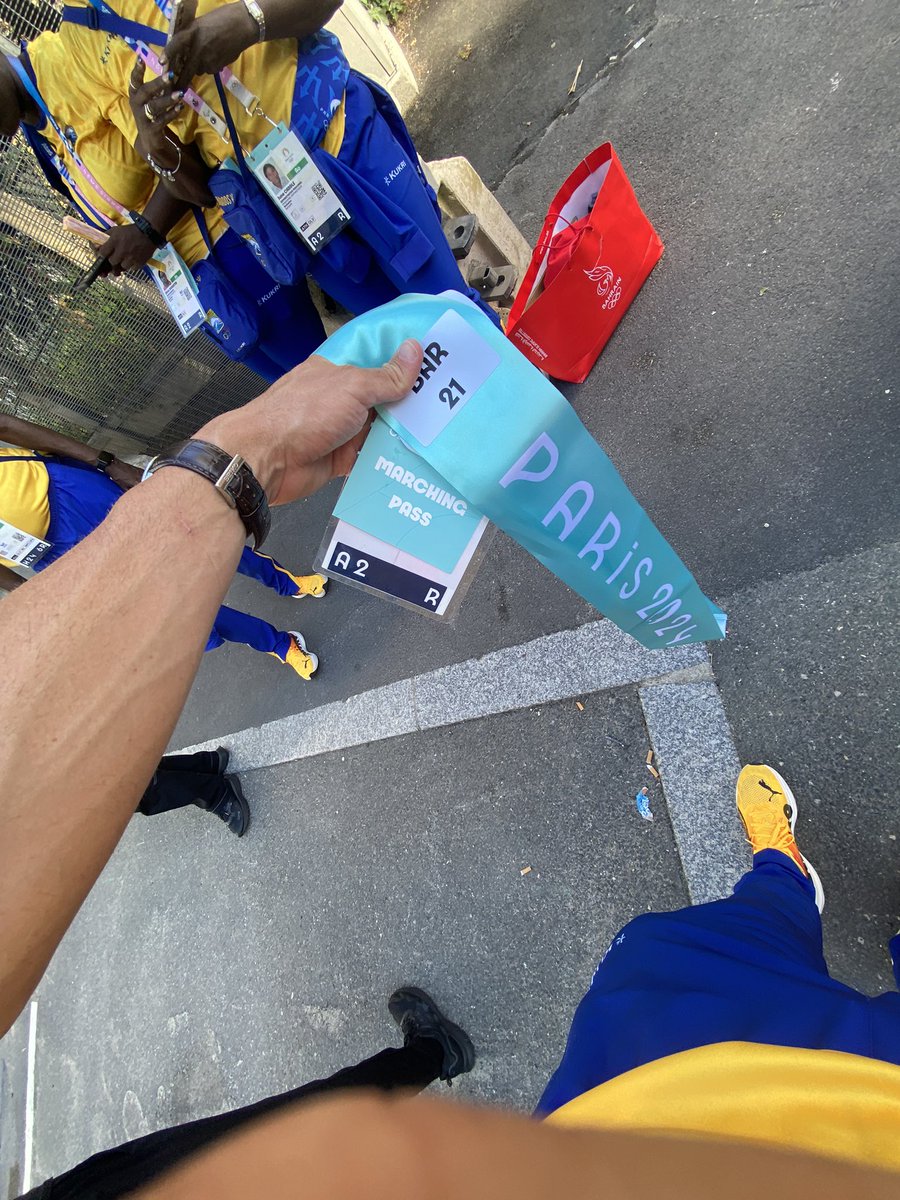 Flag bearing for the Olympic Games closing ceremony 🥳🇧🇧💫🤩🙏🏼 <a href="/Olympicbb/">Barbados Olympic Association</a>