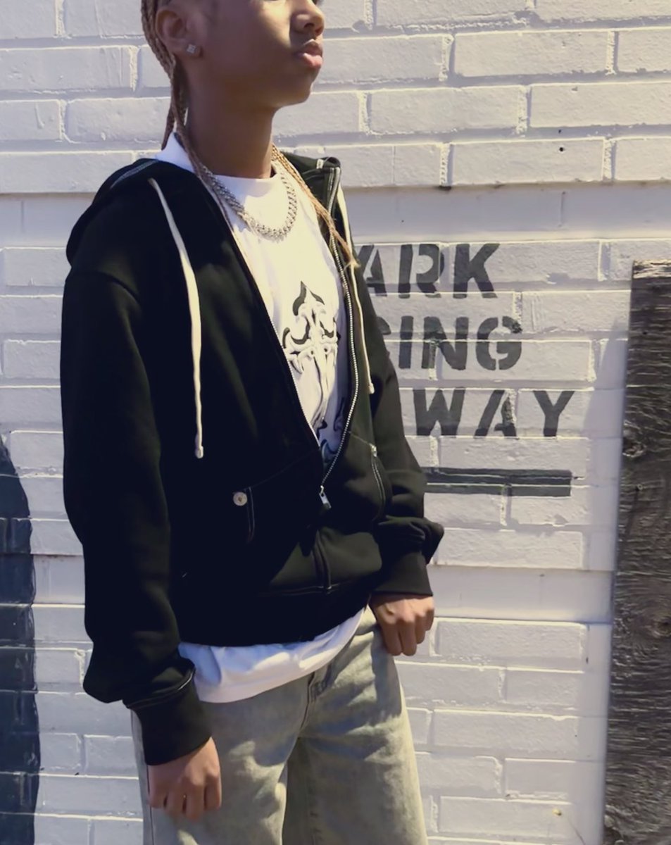 neracbfw ✰ tweet media