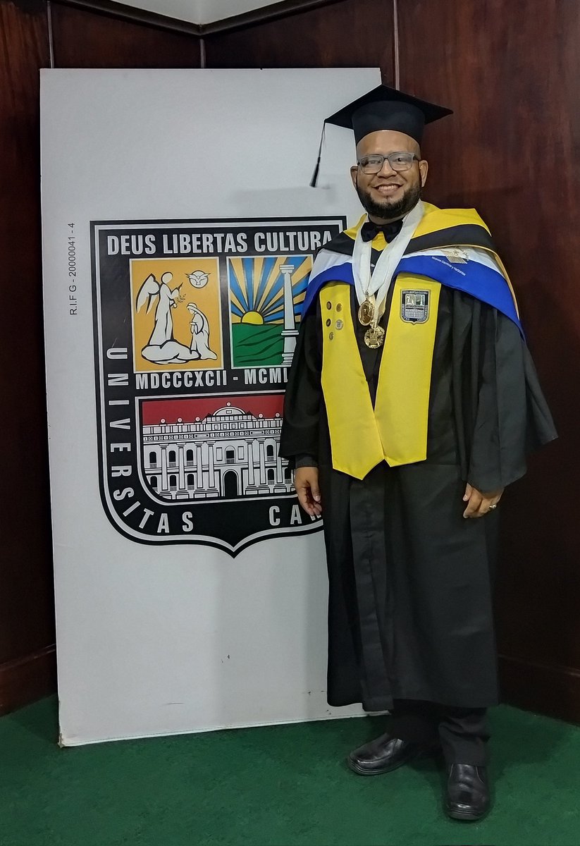monrroyjg's tweet photo. Mi Alma Mater la Universidad de Carabobo, me formó y otorgó el título de Médico Cirujano (2011) y ahora como Especialista en Salud Ocupacional (2024) 🇻🇪👨🏽‍🎓🎖️📃✍🏽 @FCS_UC @UCarabobo #Graduacion #Especialista #Magister #DocenteUniversitario #FCS #UC #ClaustroDocente https://t.co/A6oPLXPXXi
