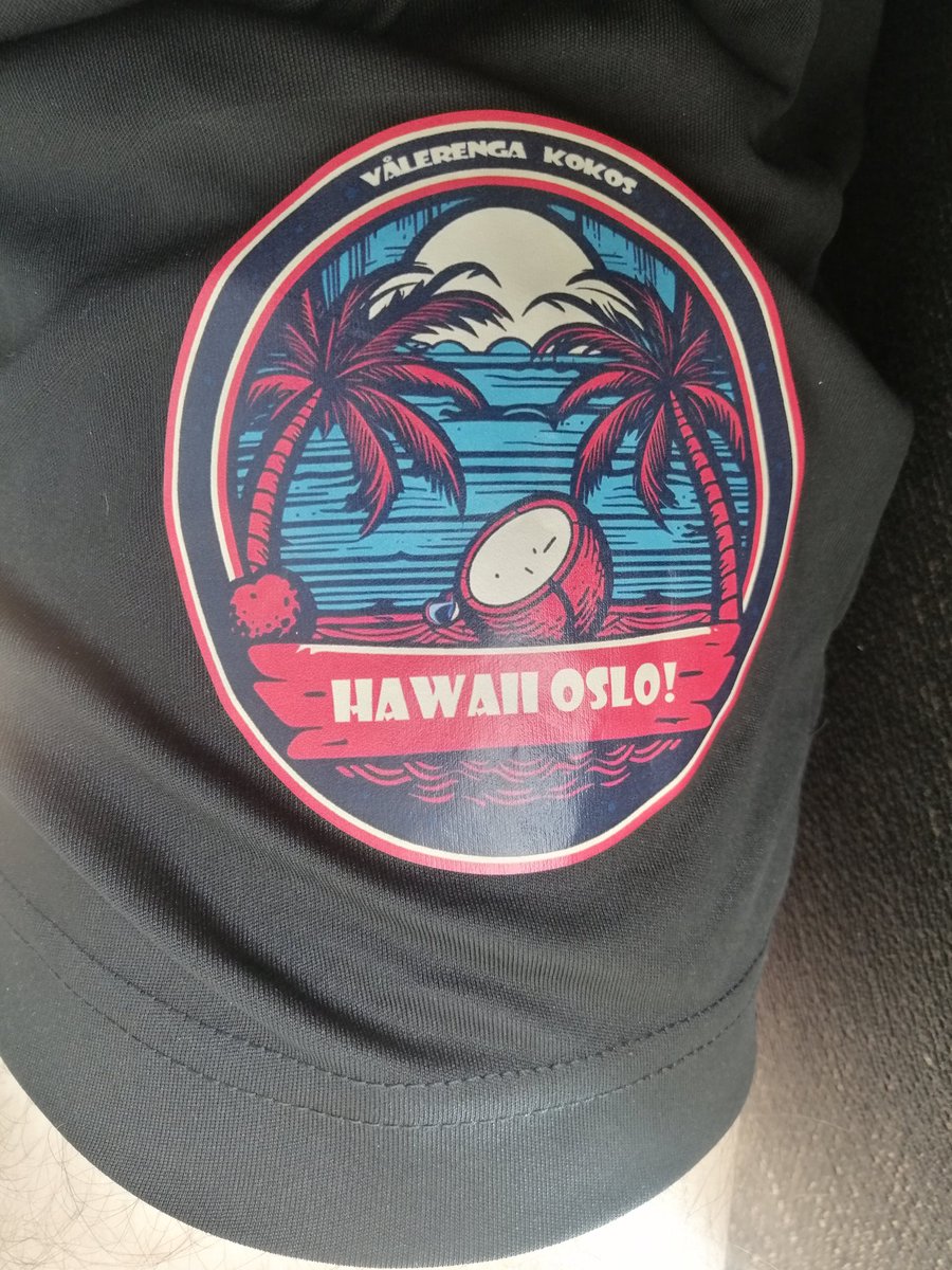 arveedvardo's tweet photo. Og shortsen til @KokosValerenga da dere!
Enig med @LovstadKim at en mer behagelig shorts finner'u ikke
Løp og kjøp mao 🥥🔵🔴
@ValerengaOslo #stoltav https://t.co/Y1Y8Gua6bt