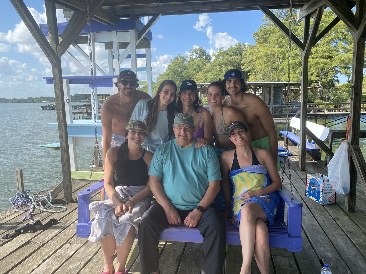 CapriceIeyoub's tweet photo. Happy birthday, Richard💙
I realize every day how blessed we were and that there could have never been enough time.  You gave us so much, and we will continue to love and celebrate you forever. https://t.co/CBXDolg4lD
