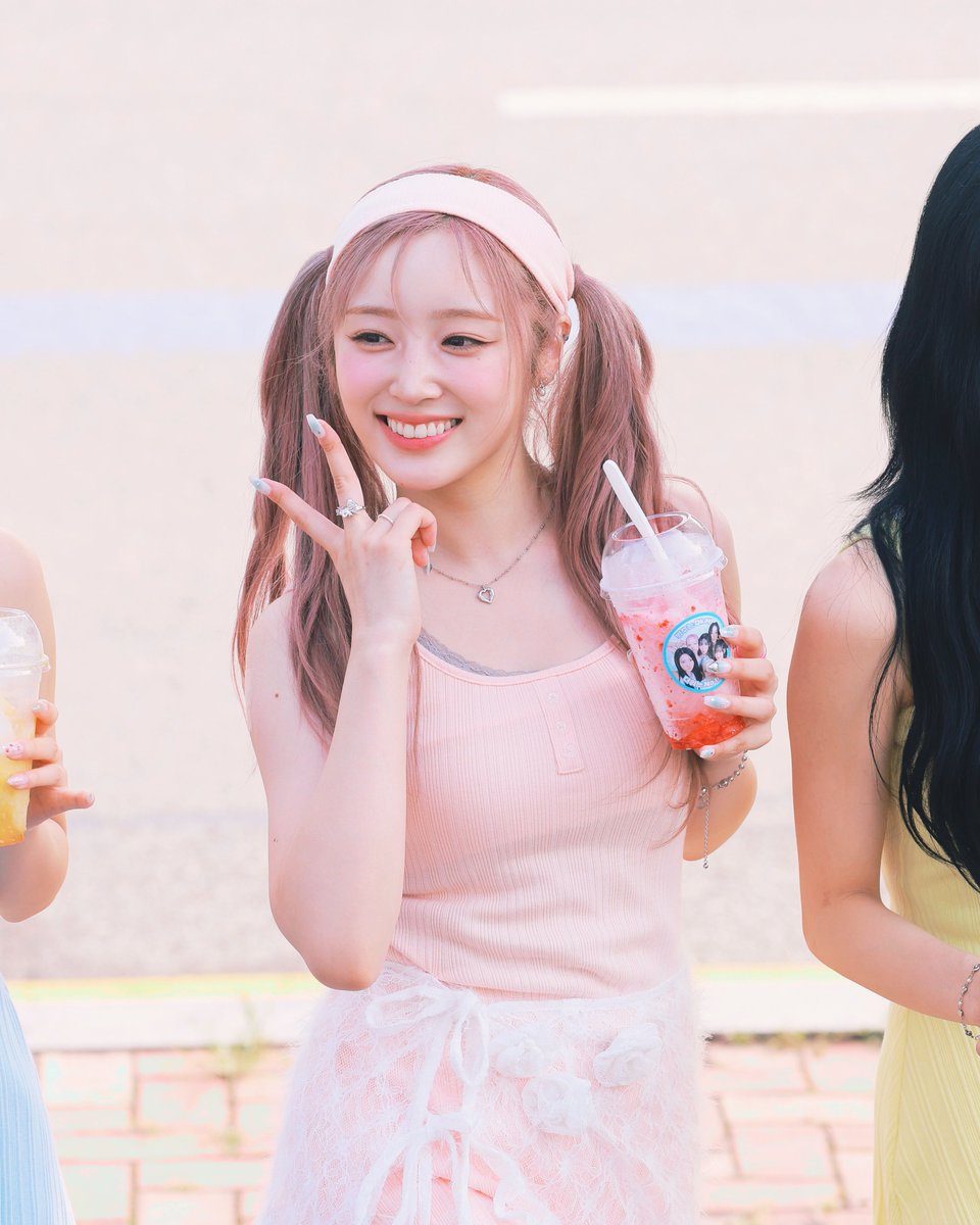 hinasplanet's tweet photo. she’s so cutie https://t.co/irGm0ZXMc4