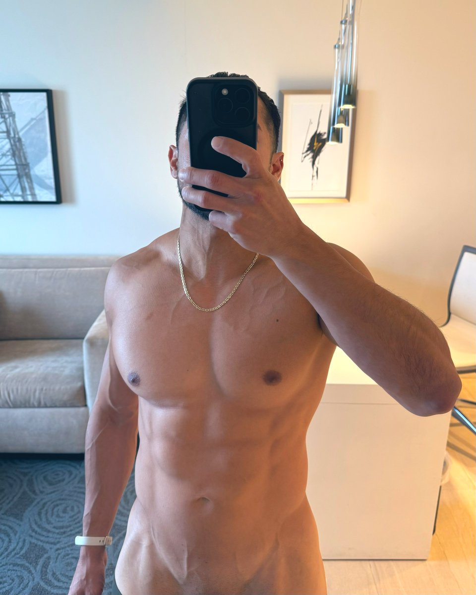 Wanderlustguy tweet media