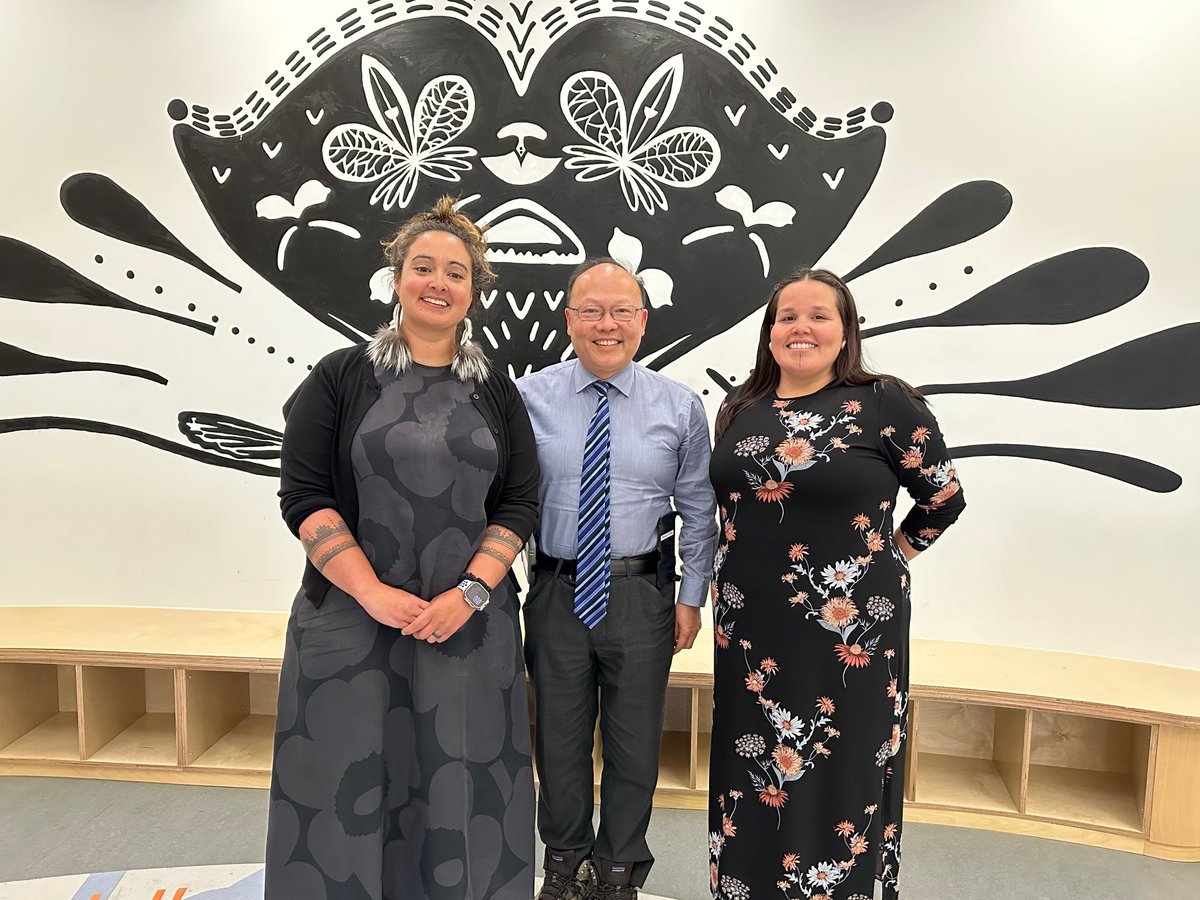Privileged to connect with Dr. Gwen Akearok (L) Fullbright Chair and Exec Dir of Qaujigiartiit Health Res Centre in Iqaluit, on community based resrch in Nunavut in 🧠&amp;❤️conditions.  Ceporah Mearns leads a new CIHR NEIHR trainining prgm focusing on holistic approach to health.👏