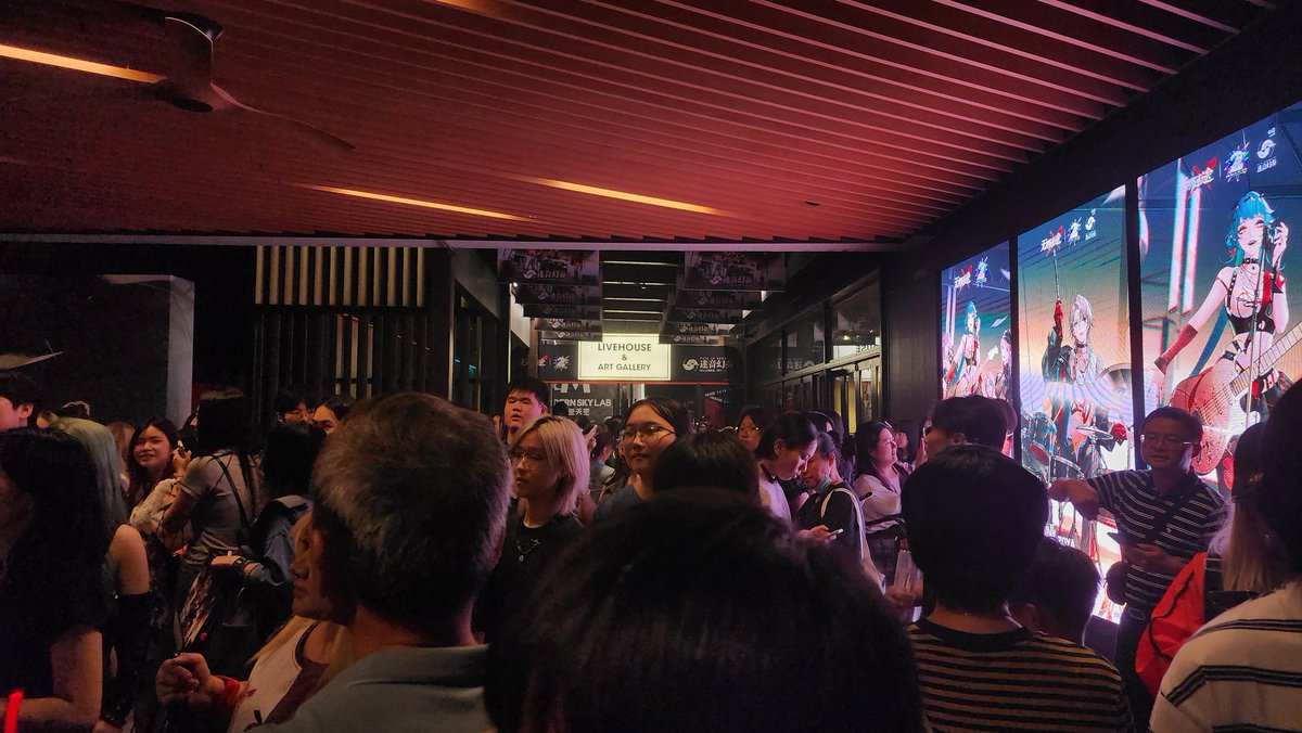 genn_00O's tweet image. 谢谢途宝 回美国前最好的礼物!!
So grateful to be part of the first PTN livehouse!! Now I can go back to the US without any regrets🥰