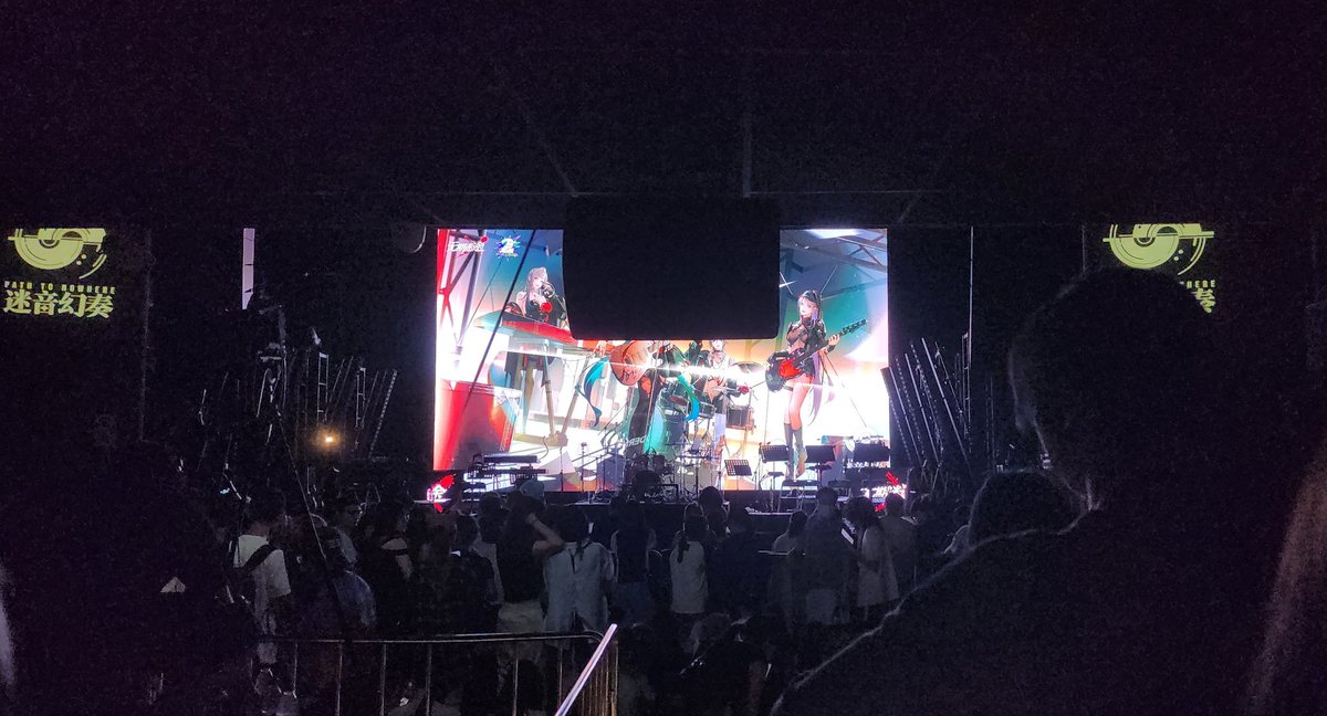 genn_00O's tweet image. 谢谢途宝 回美国前最好的礼物!!
So grateful to be part of the first PTN livehouse!! Now I can go back to the US without any regrets🥰
