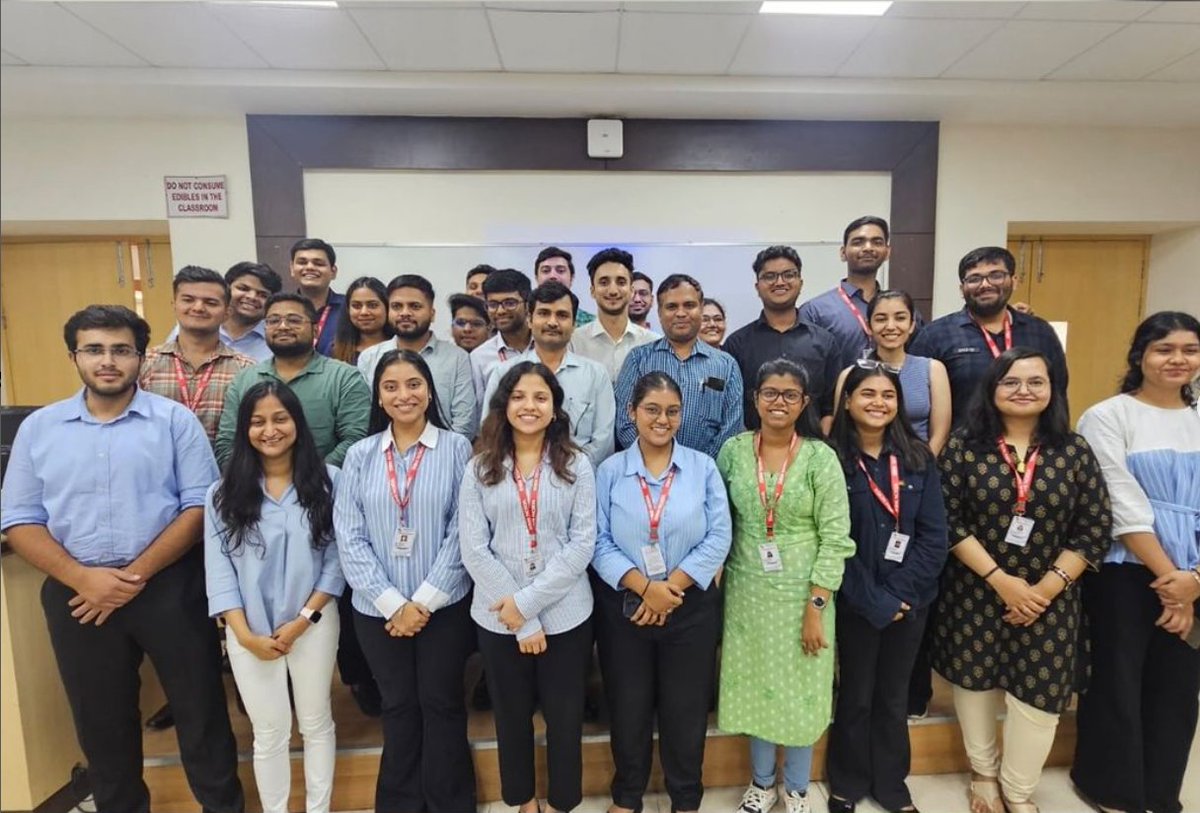 sibmnoida's tweet photo. An insightful session on Budget 2024 organized by the Finance Club! Thank you for the grand participation and engaging discussions.

#FinanceClub #Budget2024 #EconomicInsights #SIBMNoida #mba #budget #tot #sibm https://t.co/hwMoS3bMSD
