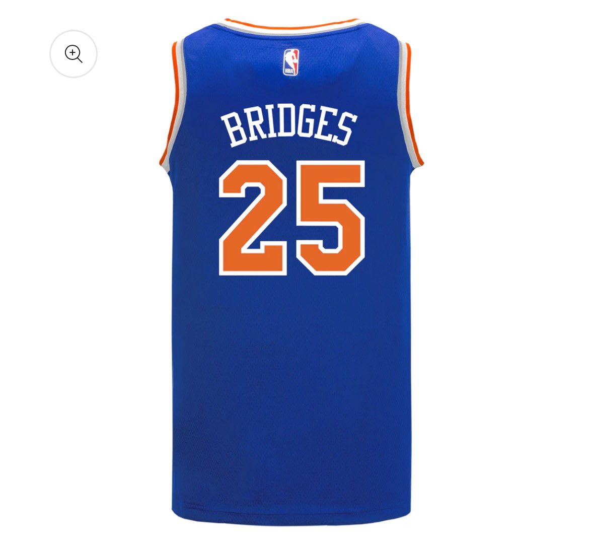 LetsTalkKnicks_'s tweet image. 🚨GIVEAWAY TIME🚨

In collaboration with @moose_nba we are giving back to the loyal Knicks Community with a brand new Mikal Bridges Knicks jersey.

How to enter:
-Follow @LetsTalkKnicks_ and @Moose_NBA
-retweet this post 
-tag a friend in the comments to finish entering