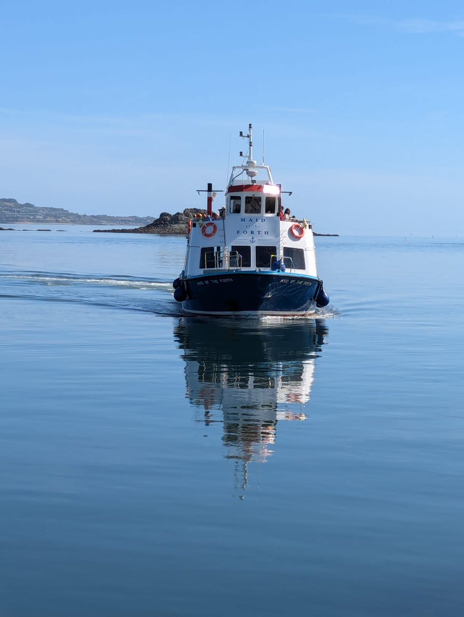 Maidoftheforth's tweet photo. Wow, look at this stunning photo! It's hard to believe how unpredictable the weather has been this week. From wild winds and stormy skies to this peaceful scene with clear skies and calm sea. You'd never guess the chaos that came before.
#maidoftheforth #maidadventures https://t.co/Qx9654PVlb