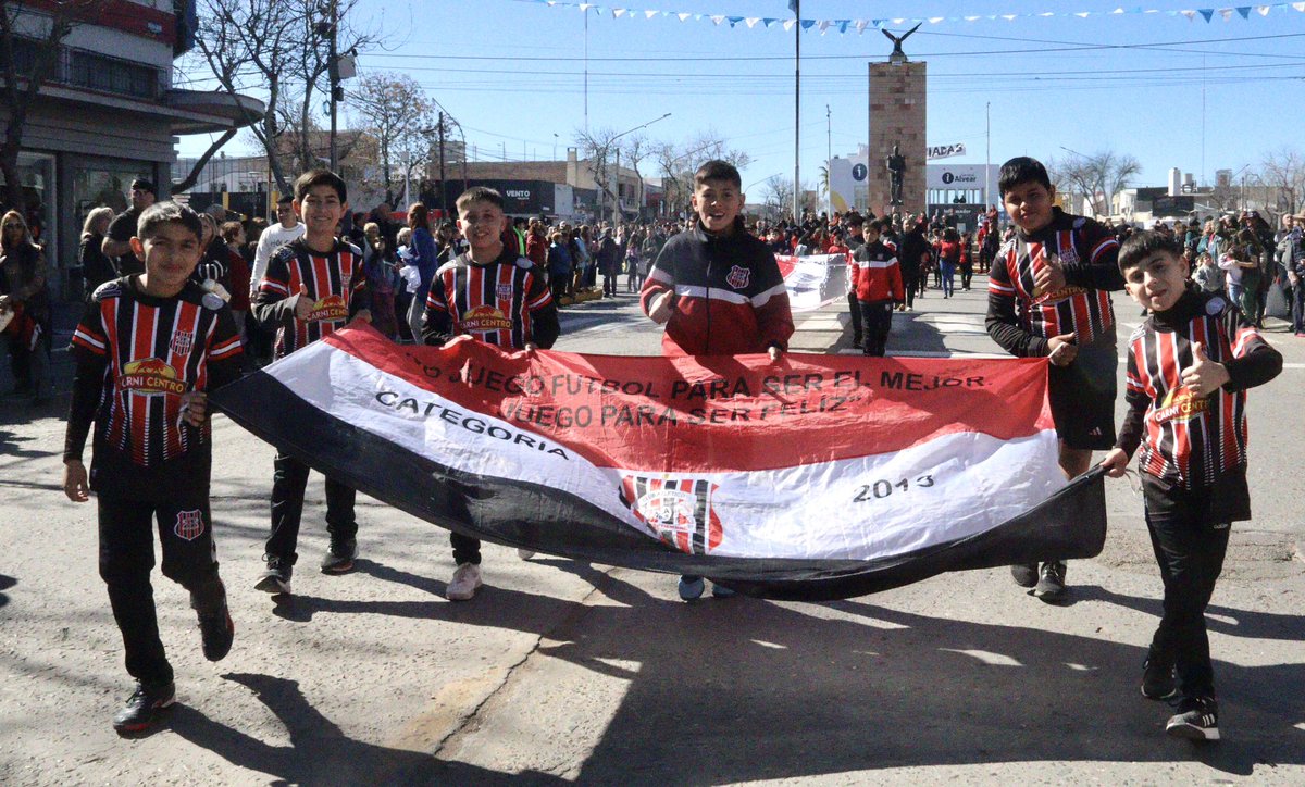 ClubSeptiembre's tweet photo. ¡Feliz Aniversario General Alvear 🇾🇪!

Las categorías infantiles del Club Atlético 10 de Septiembre participaron del desfile Cívico-Militar por los 110 años de nuestro departamento

Siempre orgullosos de ser alvearenses, siempre orgullosos de ser tricolores 🇾🇪

#Trico2024 ⚫️⚪️🔴 https://t.co/PnOonN7Ra5