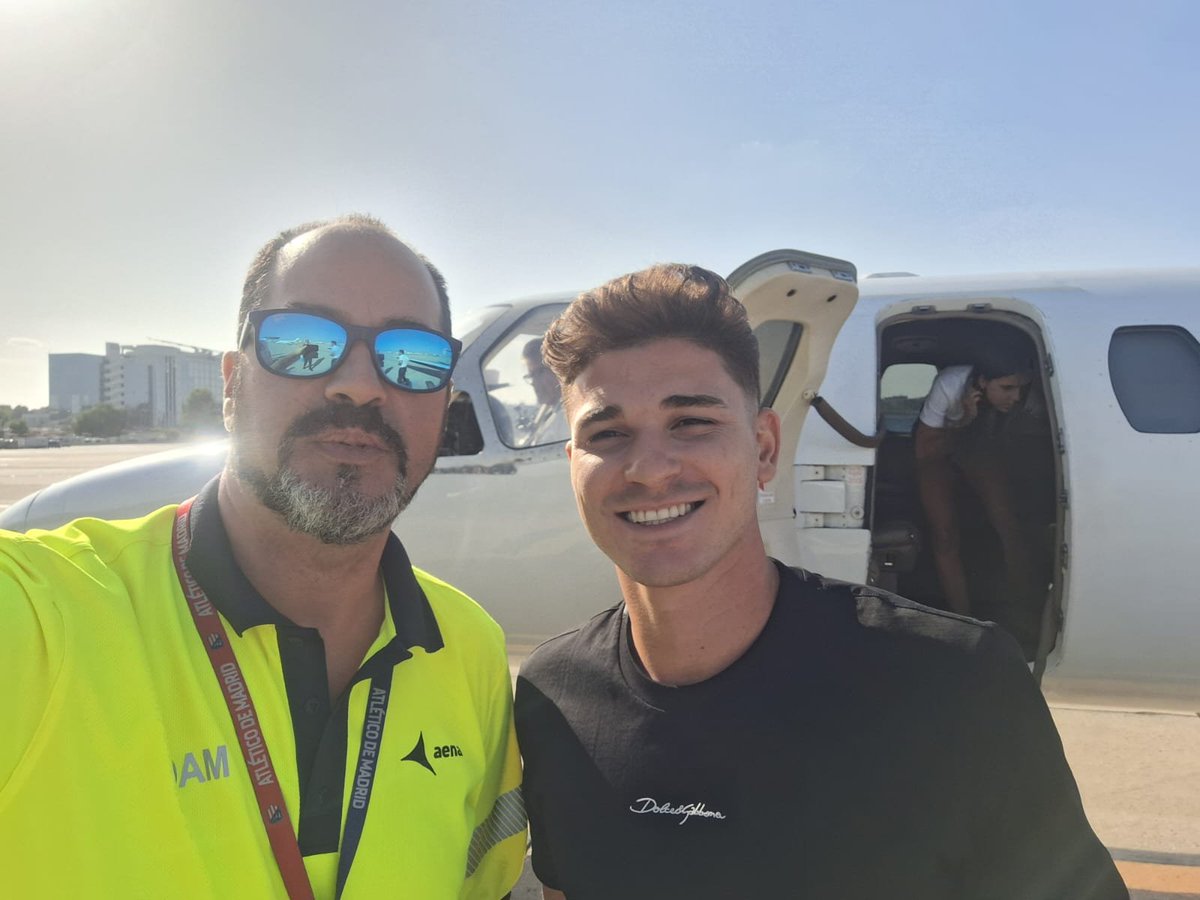 Juanarrien9's tweet image. JULIAN ALVAREZ YA ESTA EN MADRID!!!!!