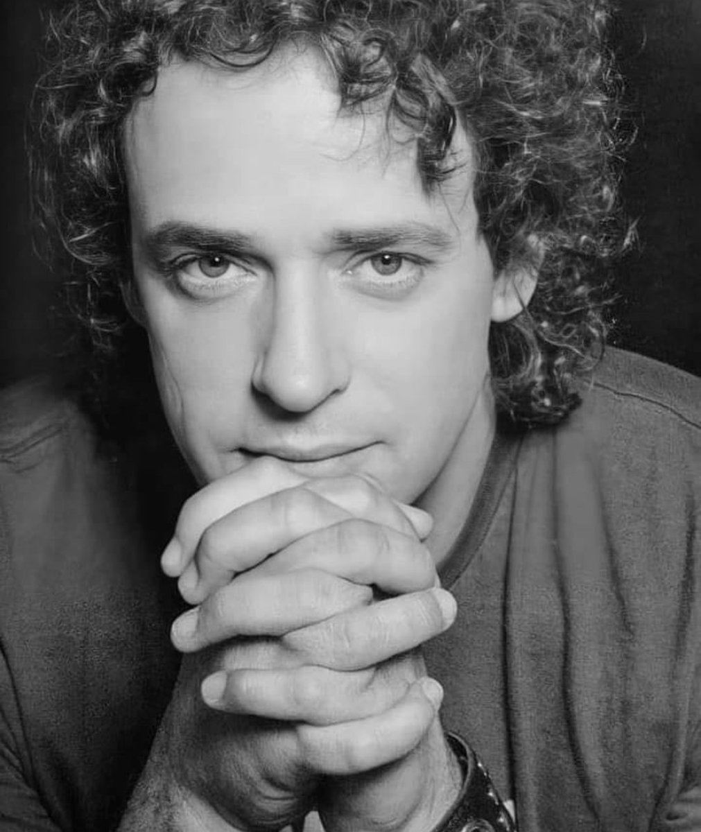 WueroSotelo's tweet photo. Felices 65 MAESTRO y SIEMPRE GRACIAS x venir..!!!
Gustavo Cerati #CeratiEterno #Cerati #CeratiInfinito https://t.co/fZzlFzU6n9