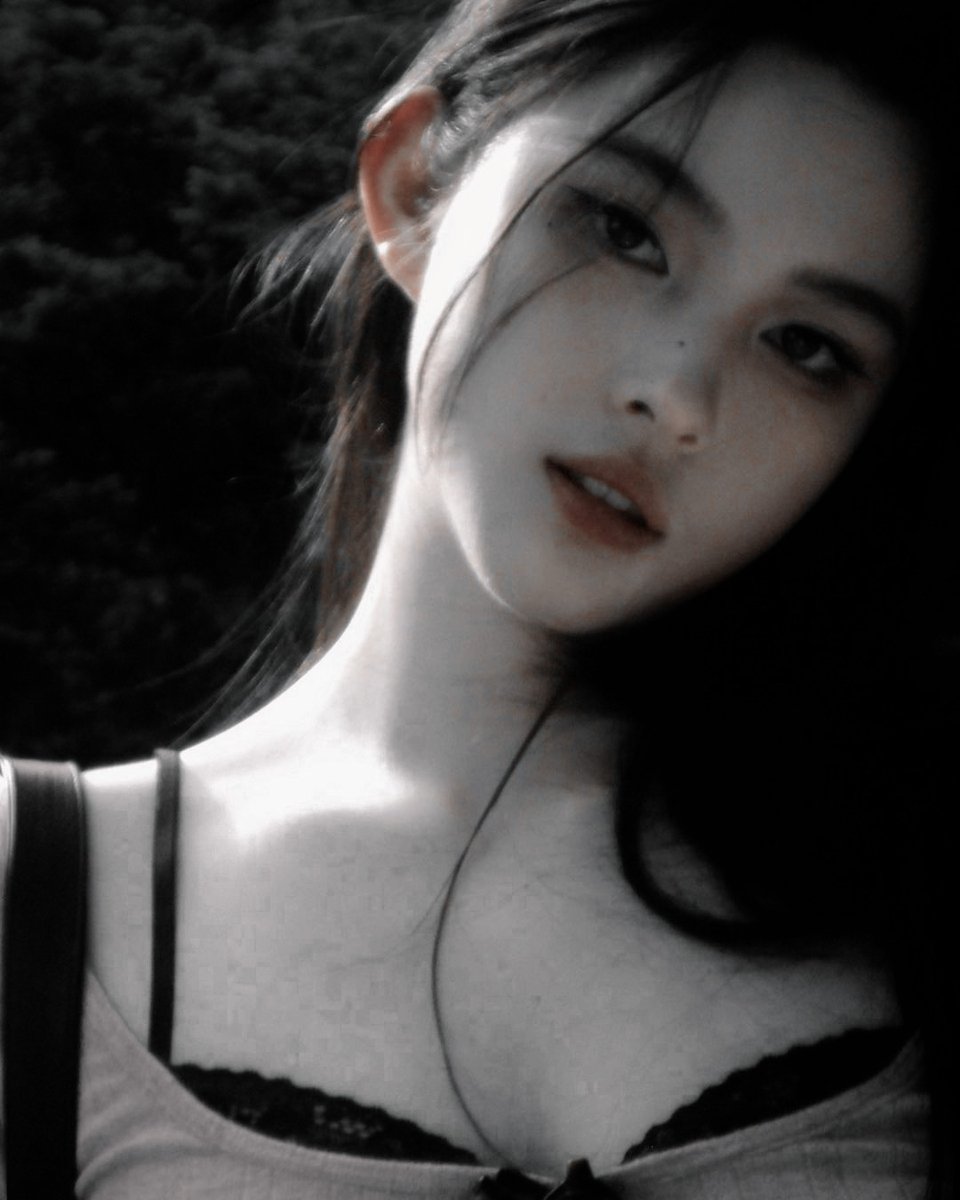 Suncatstron's tweet photo. ㅤㅤㅤ
                        𝑺𝒂𝒓𝒂  𝑻𝒆𝒂𝒔𝒅𝒂𝒍𝒆   𓄹ִִִִִִ
                        "𝖫𝗂𝗄𝖾  𝗉𝖾𝗍𝖺𝗅𝗌  𝗈𝖿  𝗅𝗂𝗀𝗁𝗍
                        𝖿𝖺𝗅𝗅𝖾𝗇  𝖿𝗋𝗈𝗆  𝗍𝗁𝖾  𝗆𝗈𝗈𝗇,"
                        𓂋⠀ ׅ    𝖿𝗋𝗈𝗆  𝑶𝒍𝒅 𝑻𝒖𝒏𝒆𝒔    𔘓
ㅤ https://t.co/2Acmhx5UXP