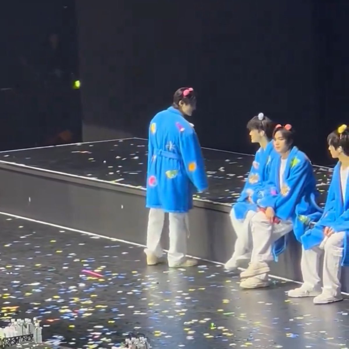 𐙚 บอยอ ★ BOTHSIDES tweet media