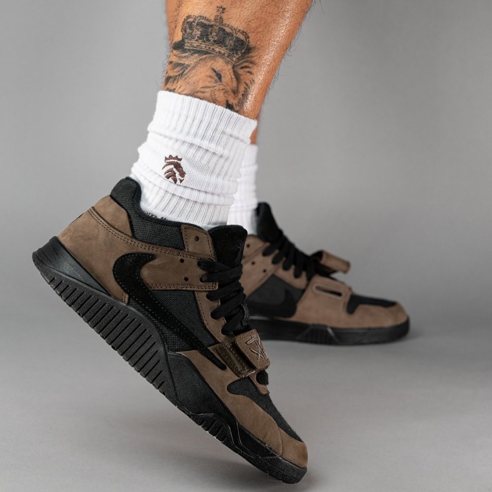 fullress's tweet photo. 【2024年 11/13 発売予定に変更】
TRAVIS SCOTT NIKE JORDAN JUMPMAN JACK TR “Dark Mocha/Black” (トラビス・スコット × ナイキ ジョーダン ジャンプマンジャック トレーナー “ダークモカ/ブラック”) [FZ8117-201]

>> https://t.co/y3n2iKYzRs
brandon https://t.co/C6g4jG5Hjh