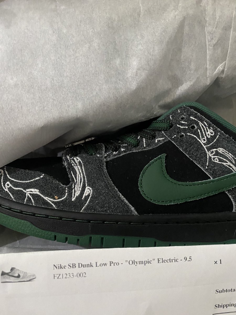 JsAllday31's tweet image. #Mailcall Arts and Rec sent me the wrong SBs. I took Ls on every raffle trying to get these. This is a come up because I can easily cop the Olympic SBs right now 
@snkr_twitr thanks for the link😂
