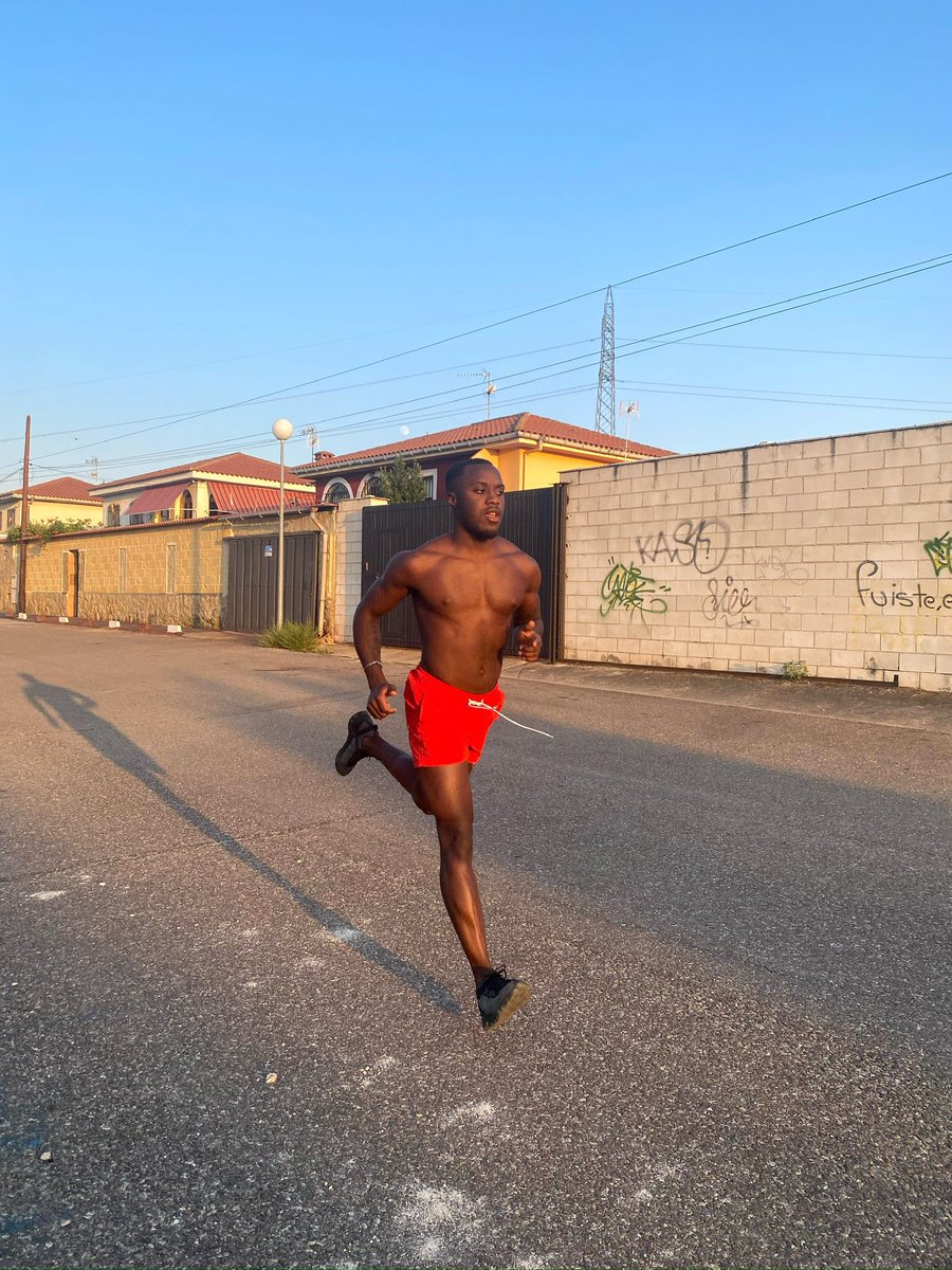 🧘🏾‍♂️🧘🏾‍♂️