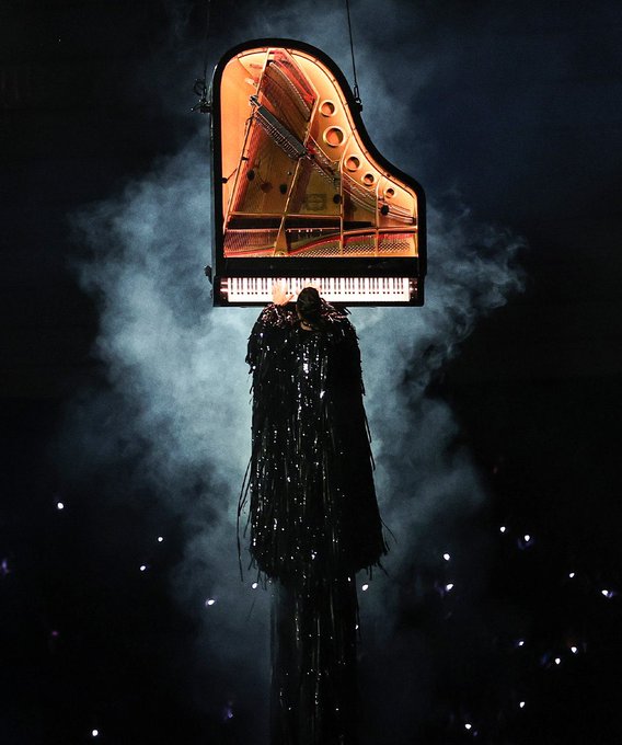 I'll never forgive you for what you did to Tasha Yar #ClosingCeremony #StarTrek