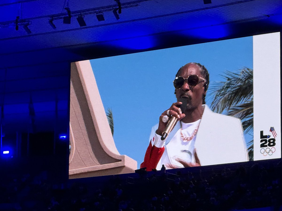 The flag has arrived in Los Angeles, and is now with <a href="/SnoopDogg/">Snoop Dogg</a> on the beautiful Granada Beach in the LBC!!!

Here’s a small glimpse of what’s to come in #LA28!