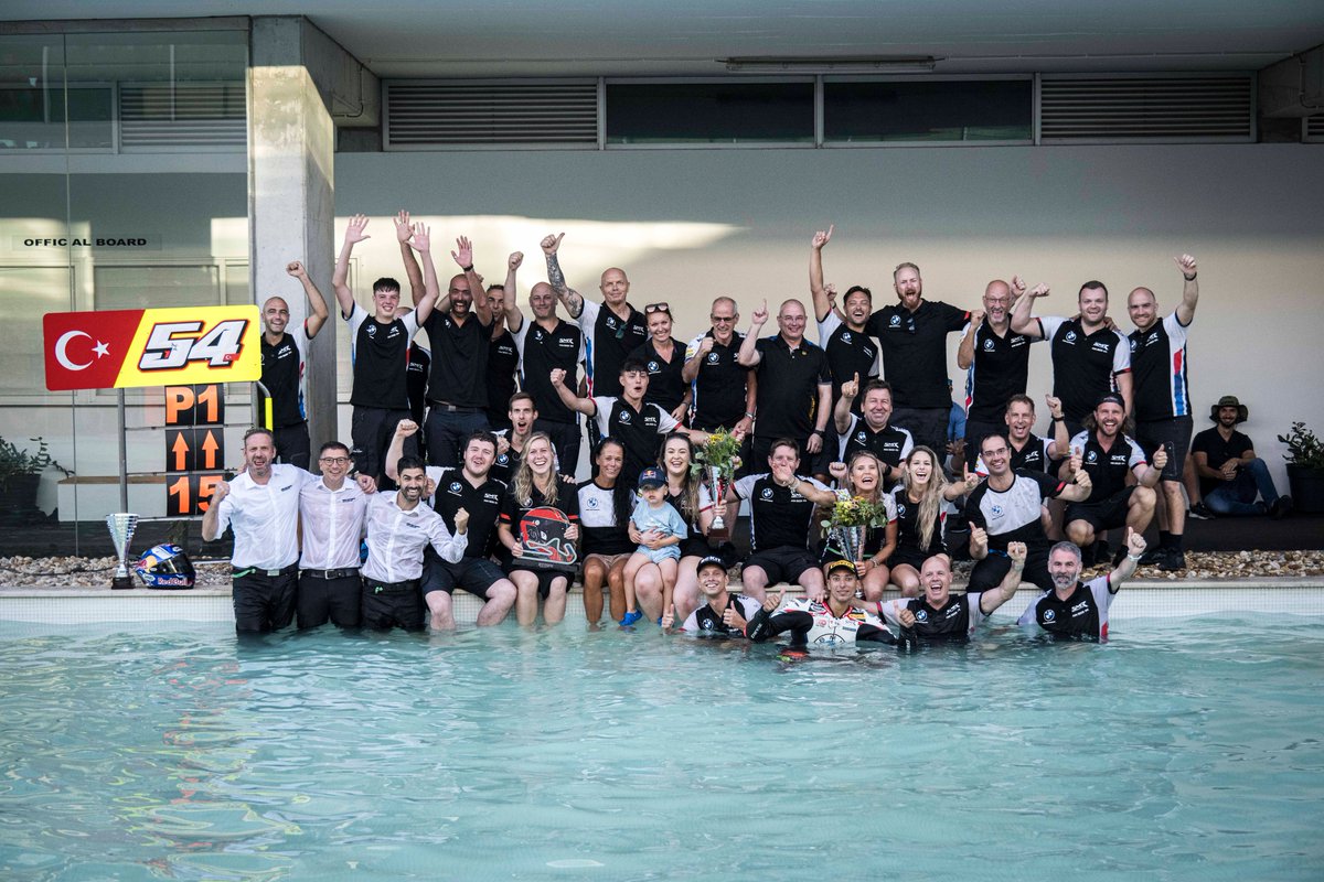 BMW Motorrad Motorsport (@bmwmotorradmosp) on Twitter photo Portugal team picture 🏊♂️🇵🇹
<a href="/toprak_tr54/">Toprak Razgatlıoğlu</a> <a href="/mickeyvdmark/">Michael van der Mark</a> <a href="/SMRWorldSBK/">ROKiT BMW Motorrad WorldSBK Team</a>
#UnitedWeWin #M1000RR #WorldSBK #PortugueseWorldSBK Portugal team picture 🏊♂️🇵🇹
<a href="/toprak_tr54/">Toprak Razgatlıoğlu</a> <a href="/mickeyvdmark/">Michael van der Mark</a> <a href="/SMRWorldSBK/">ROKiT BMW Motorrad WorldSBK Team</a>
#UnitedWeWin #M1000RR #WorldSBK #PortugueseWorldSBK