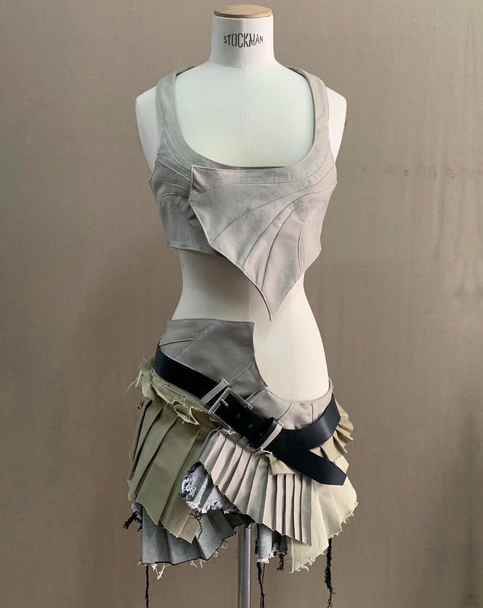 140ghostdance's tweet photo. Twirl Skirt and Custom Look for Rina Sawayama https://t.co/mMpA6Dq5UA