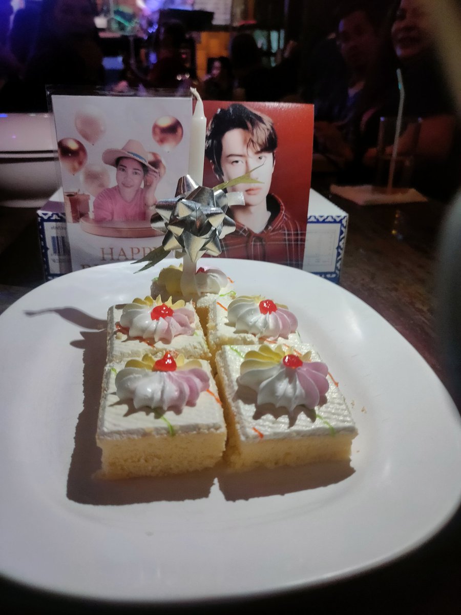 TikJirapa's tweet photo. HBD ย้อนหลัง Wang Yibo และ HBD วันนี้ 12 HBD น้องหนิงเด็กบ้านนนท์ จัดคาวหวานอิ่มครบกลับบ้านนอนได้คะ #SaveZone (Non Sneaking) https://t.co/RInwrVDjoC