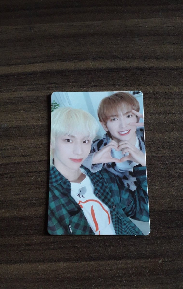 Jennmz98's tweet photo. Estuve desde que los captaron pre debut juntos, estuve en el anuncio de miembros, estuve en el debut y aquí sigo. 
¿Cómo me arrebatan a un miembro tan injustamente?
Simplemente no puedo.
Hwarang, Song Jaewon, no te mereces nada de todo esto. Te esperaré.
#TEMPEST
#HWARANG https://t.co/manEI5CtR0