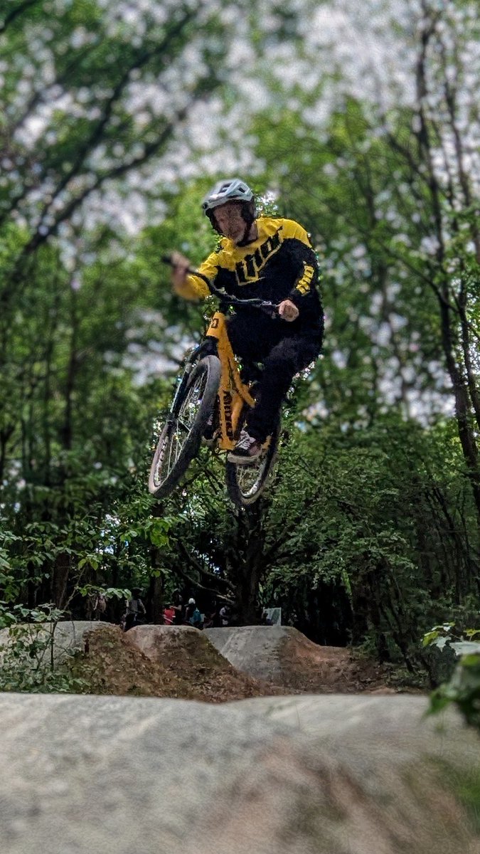 Andy Hodson tweet media