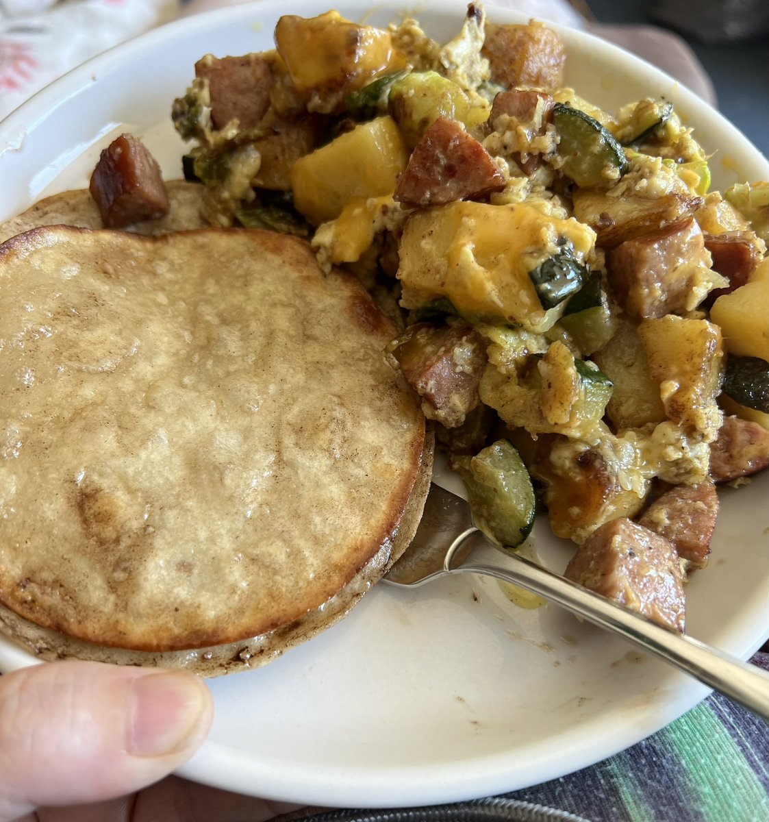 grneyedbillsfan's tweet photo. Potato, polish sausage, Brussels sprouts, zucchini, and egg scramble topped with melted cheddar and corn tortillas on the side (breakfast taco time) 🤤🤤🤤🤤🤤 #FoodPorn #HomemadebyMe #YouknowyouWantSome https://t.co/EhXbB77jcF