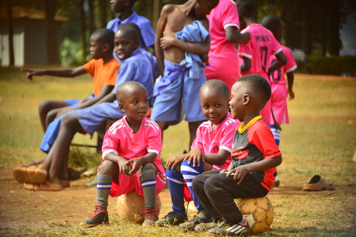 kigezisoccer's tweet photo. One of the pics on internet this evening. Our U9s having a conversation before their session today afternoon #Kidsfootball #talksessions #KigeziSoccerAcademy https://t.co/sfmX2vWESv