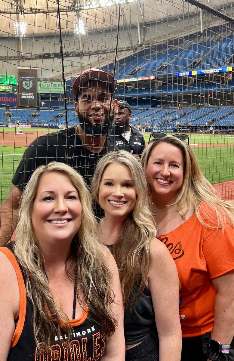Met our newbies, <a href="/zeflin12/">Zach Eflin</a> &amp; <a href="/seranthony94/">Seranthony/Dominguez</a> before the game today in Tampa. Such nice guys!!! Happy to have them in #Birdland 🧡🖤 <a href="/__KerryLyn130/">Kerry</a> <a href="/Mollyonamission/">Molly</a>