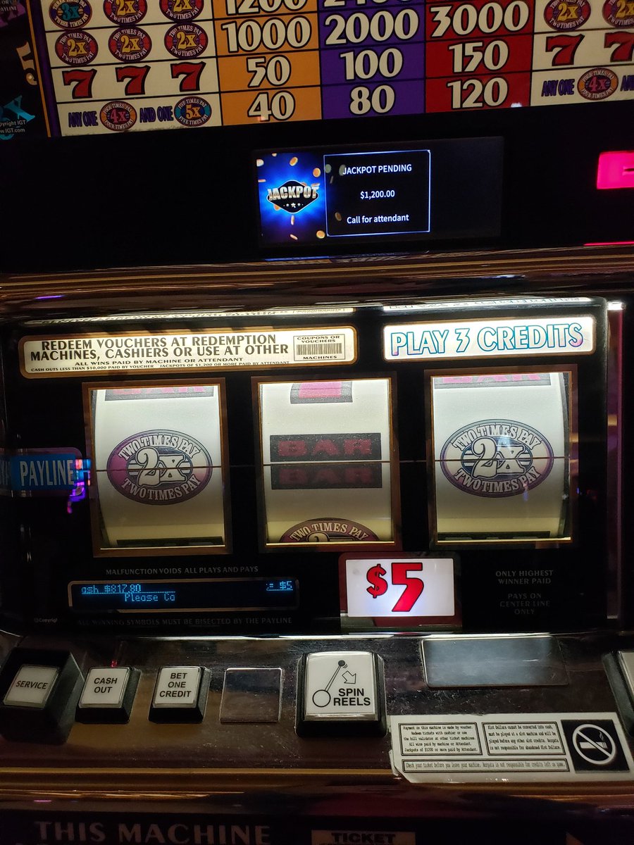 Fuschia_Goddess's tweet image. Saturday night at Borgata. Same machine within 5 minutes. #Handpay #OldSchool