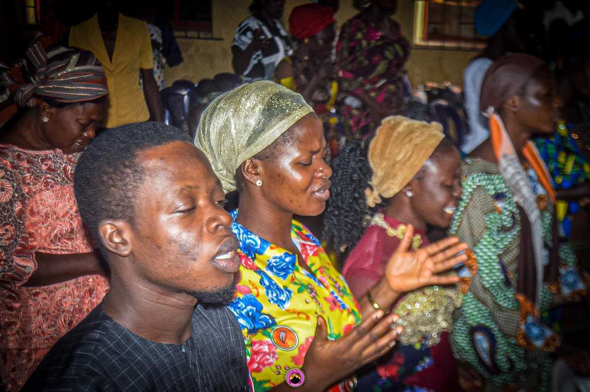 Lr210MfmN's tweet photo. aggressive prayer points as we continued our service earlier today.
#PrayerSession
#secondsundayofthemonth
#mfmnoforija
#MFMWorldWide https://t.co/nxKZC3Pndj
