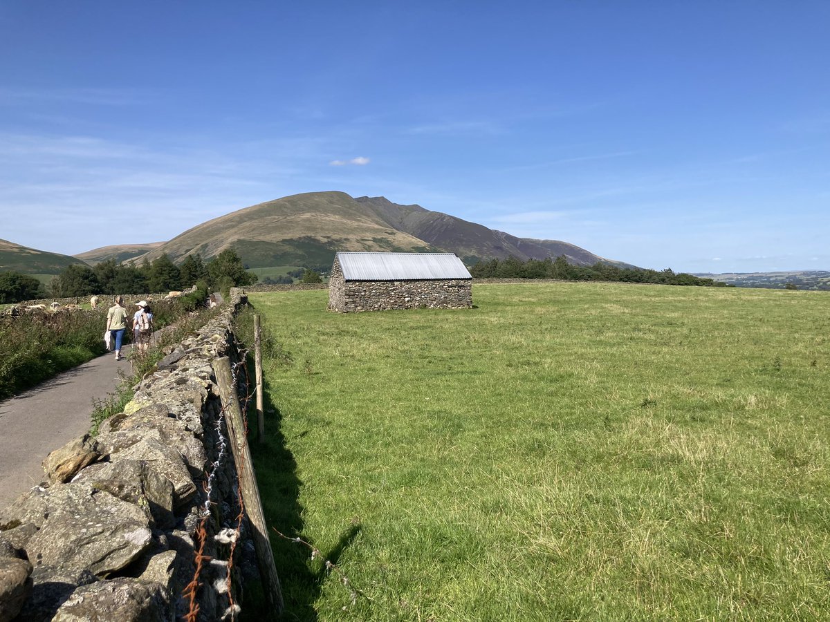 rfj1966's tweet photo. What a fab day 😊 ☀️ Friends came over from the West Coast and we had a walk 🚶 up to the Stones and then down into town for some Park Music at Cafe HNW 👌 Barn and Blencathra @BarnsandBothies, Low Rigg High Rigg, Helvellyn. https://t.co/Hk1WXOZl5Z