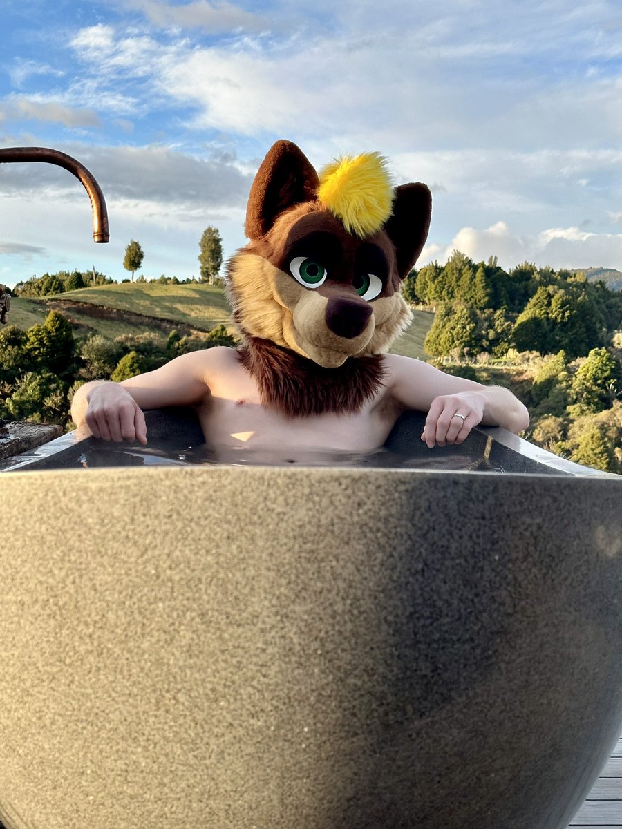 Why dont you join me in the bath? The water is nice and warm~