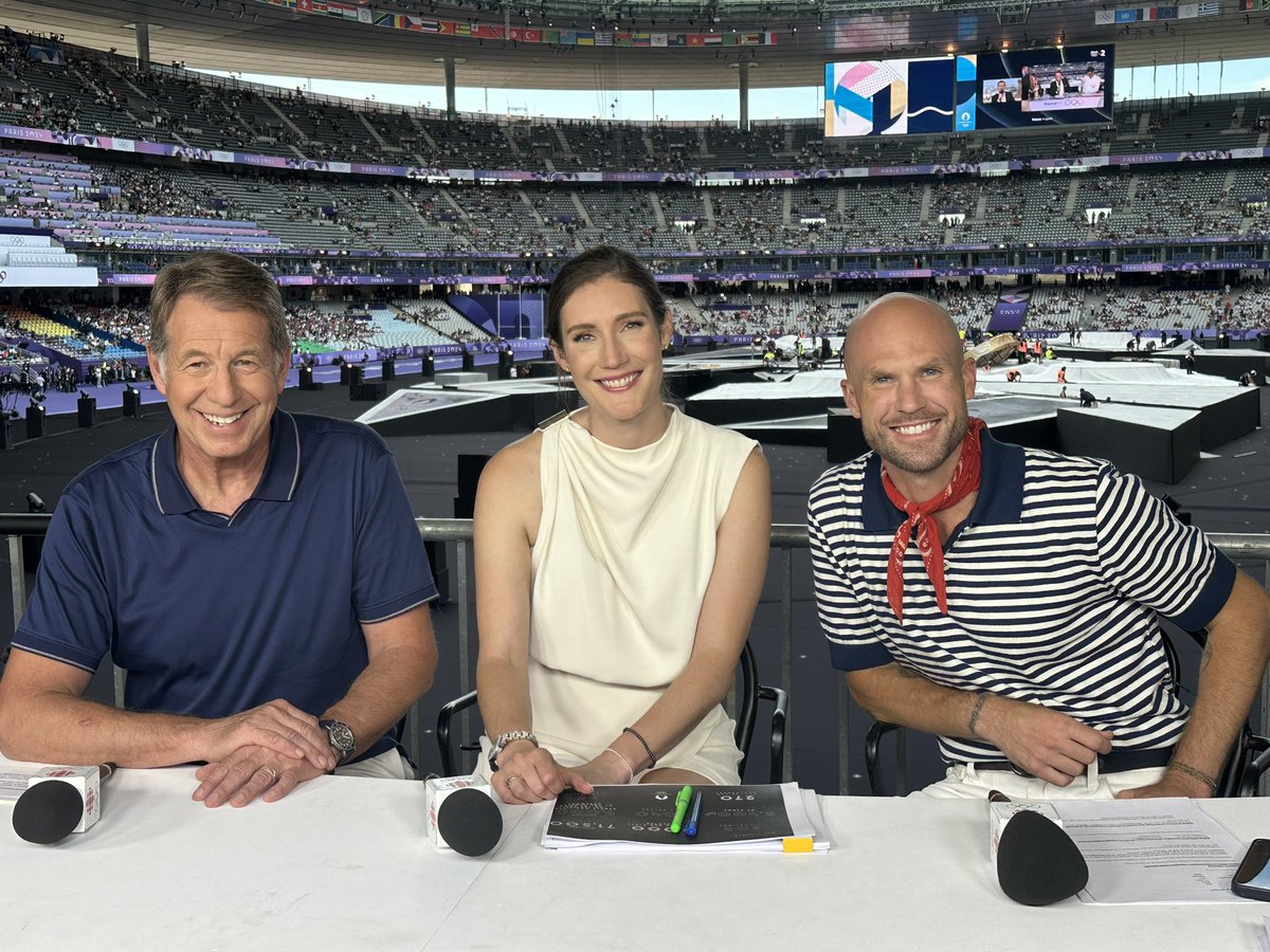 Anastasia Bucsis tweet media