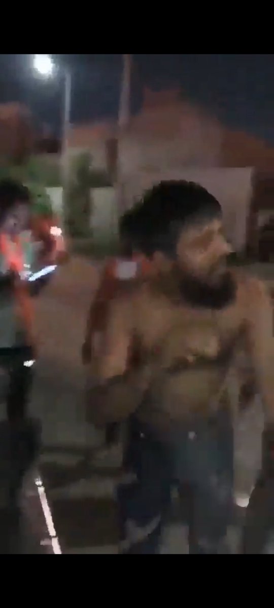 I_m_Kamil's tweet image. Condition of Muslim Minorities in India Within the Last 24 Hours:

Pic 1: A Radical Hindu Uber driver in the middle of a Delhi road at 12: 30 a.m. drops off a passenger and then engages in an argument with a woman, accusing her of being Pakistani and hurling abusive slurs like…