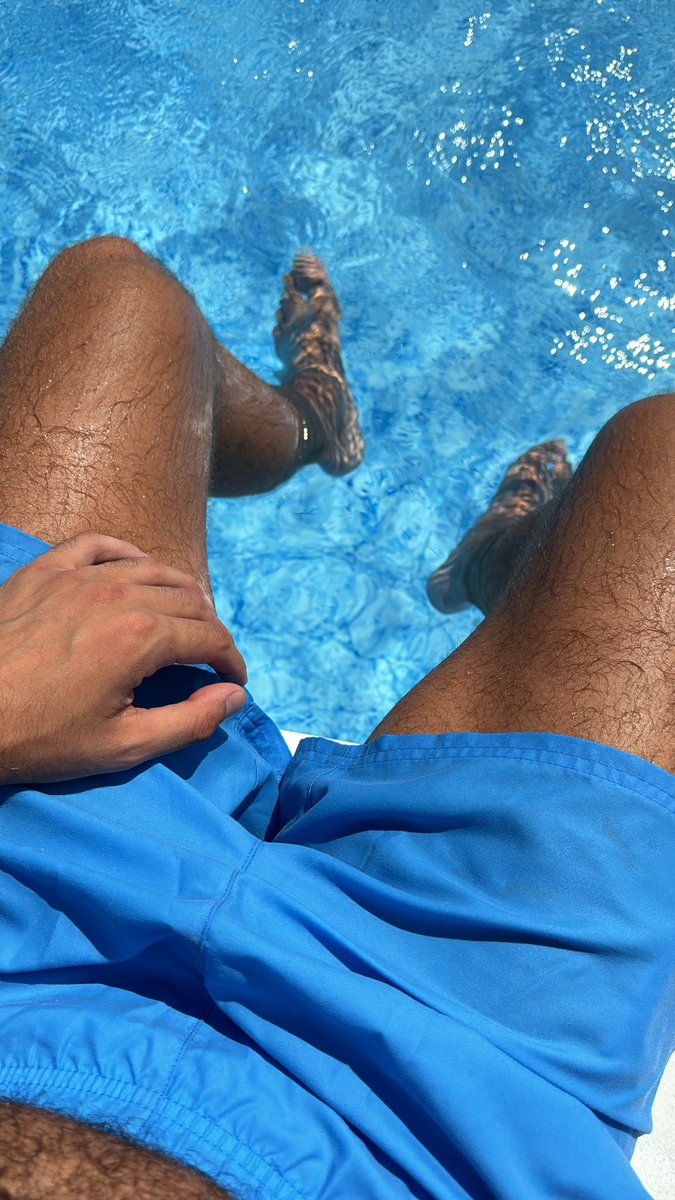 christopher_LPS's tweet photo. Toute l’année comme ça ou rien… je crois que ce sera que l’été 😅☀️ https://t.co/3uQP8mD5BO