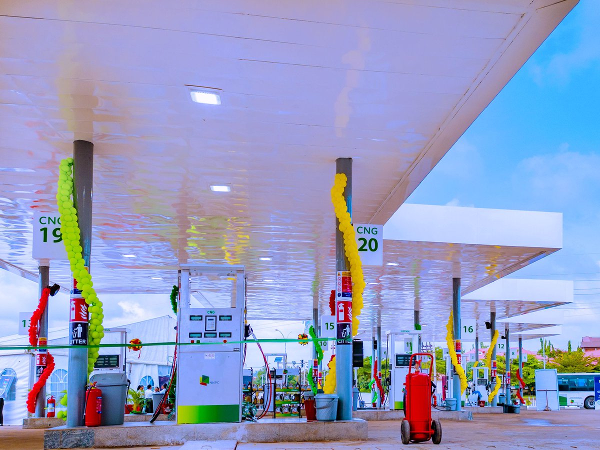 voiceofnigeria's tweet photo. ...on the nearest conversion centres, helps them to book conversion appointment, get discounts on purchases and provide updates on fuel prices. #FuelSubsidyRemoval #PresidentialCNGInitiative #Petrol #Nigerians #CleanEnergy #Transportation #Energy #CNGApp https://t.co/gfTrdW7nis