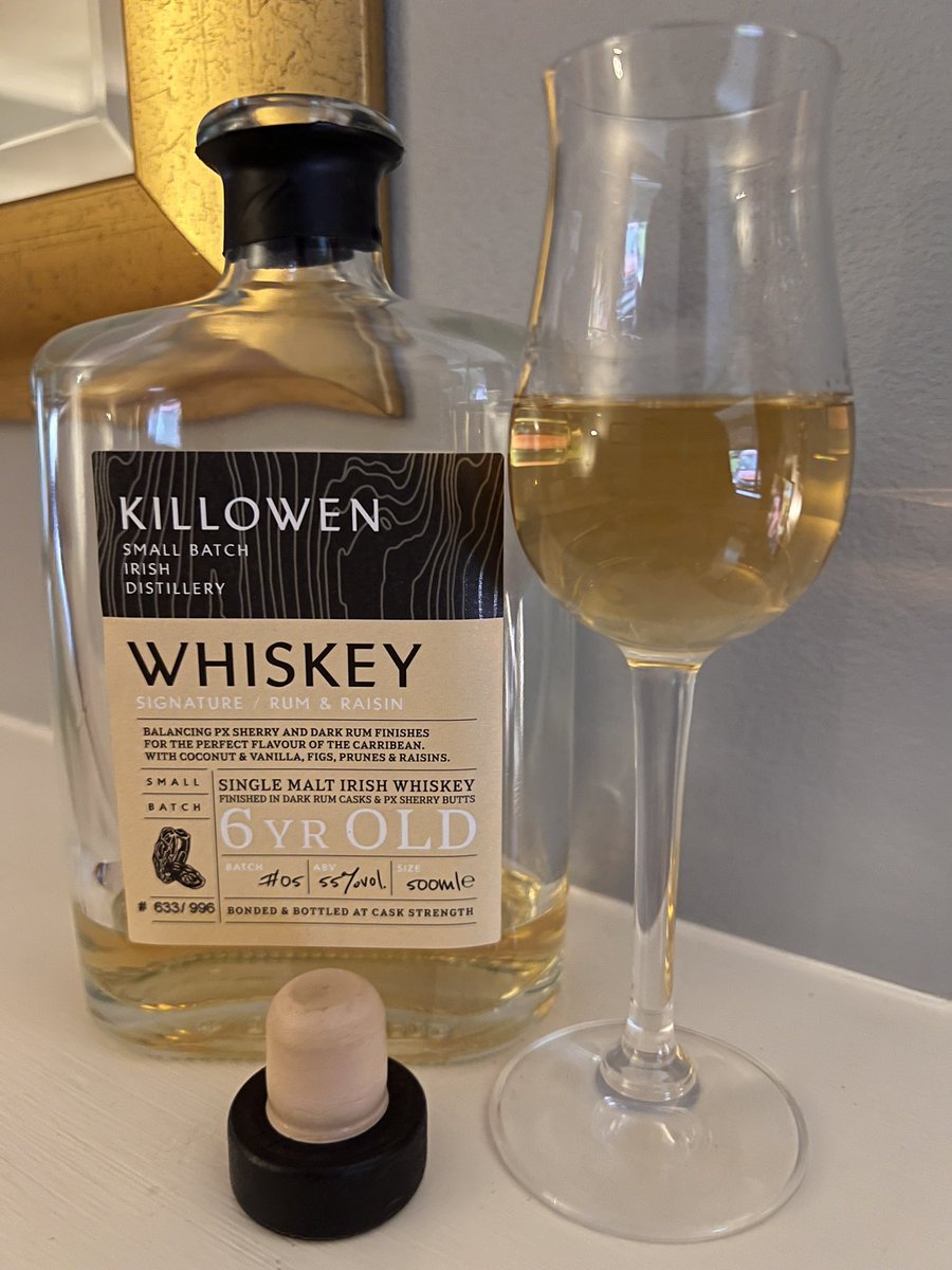 Spurred on by <a href="/MickMaguire_/">Mick Maguire</a> (and an upcoming break across the Lough from <a href="/KillowenWhiskey/">Killowen Distillery</a>) I had to pour an after dinner drop of this stunning signature Rum&amp;Raisin (nearly time for the 700ml too) Sláinte 🥃