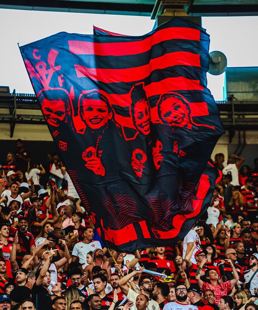 CentralFlaNacao's tweet photo. Coisa mais linda!!!

JAMAIS comparem , é o GIGANTESCO Clube de Regatas do Flamengo! 🔴⚫️ https://t.co/QkINB6I3lQ