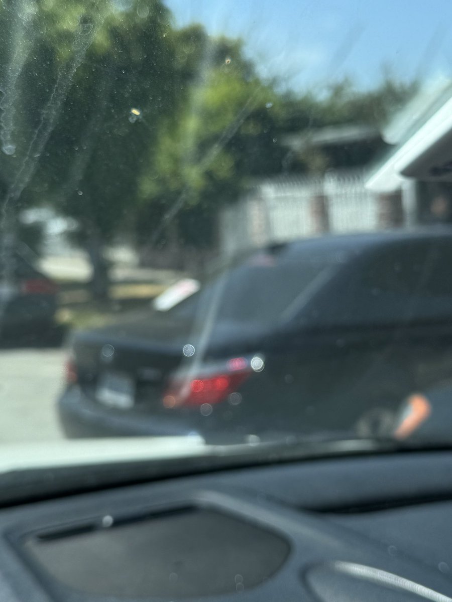 uscvicky's tweet photo. @MayorOfLA As a citizen born and raised in South LA it is heartbreaking that the stop of Illegal Food vending is allowed in residential homes causing traffic/parking obstructions and neighborhood deterioration. #stopillegalfoodvending https://t.co/XiMnNAJXOb