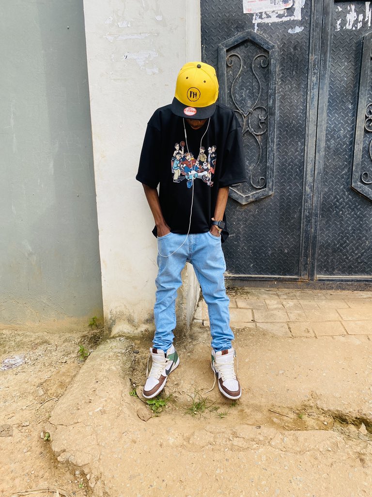 femmymafia's tweet photo. For instance, you failed your SSCE exam, and your parents were struggling to make ends meet, and you have no skills & you can’t even play sports.

You jumped off the porch and moved to a strange place where you don’t know nobody & the people always want problems with you.

You start getting into fist fights like every other day and you got in trouble with the police, and you love your dawgs from the sandbox and they dying or let me say your homies dead and you caught cases too.

How will you cope with that? 

How will you handle PSTD?

How do you deal with mental health?

I pray we all win.🥀

CKMB MERCH OUT NOW!

Get yours from @femmyhub🛍️🤑