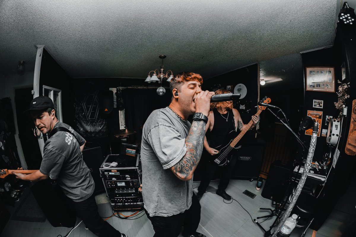 who tf is resider? tweet media