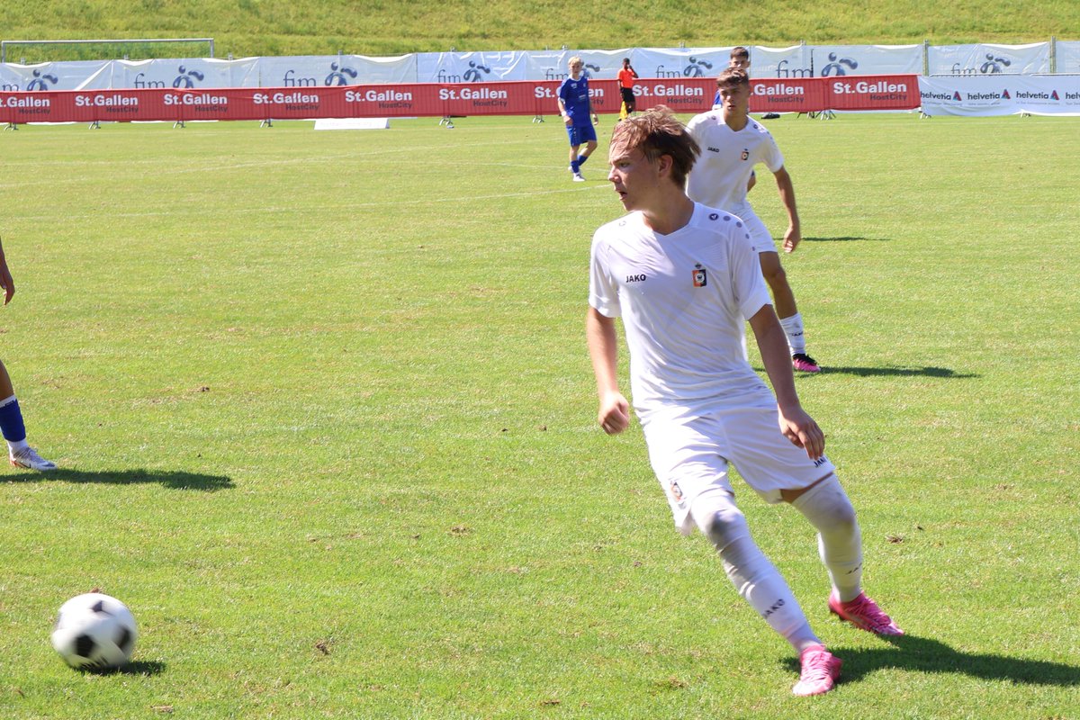 ACAFootballPart's tweet image. In the unusual heat, KMSK Deinze / Juventud Torremolinos mixed U17 team fought tough matches against excellent teams from various countries. 

Thank you for having us!

🇨🇭 #InternationalHelvetiaCup #HelvetiaCup #footballismore