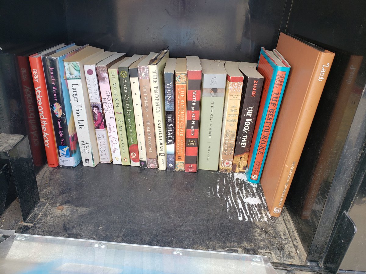 Refilled Westy! Thank you for the books from <a href="/hindislibraries/">Hindi's Libraries</a>, Beth and Jim, Maribou, and BookGive!