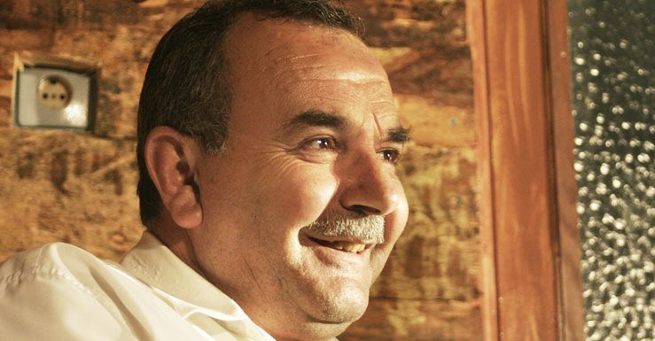 Rıfat Sayar Ağabey için Muhterem Fethullah Gülen Hocaefendi’den taziye mesajı: 

“Tanıdığım günden beri hep vefasına ve sadakatine şahit olduğum, en zor zamanlarda hizmete samimiyetle omuz vermiş, kıymetli gönül insanı, aziz dost Rıfat Sayar Beyefendi’nin vefâtını teessürle