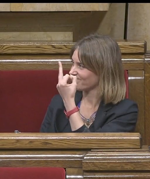 Avui els espanyolistes d'ICV ens mengem al Samper (Convergència ) i l'Espadaler (Unió) com a Consellers de la Generalitat. I demà ens menjarem el Hard Rock, la B40 i l'ampliació de l'aeroport del Prat. Ni d'esquerres ni progressistes! Només ens interessen les paguetes! #NOESPOT